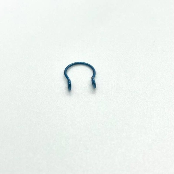 SINGLE Fake Septum Nose Ring Cuff - Blue - Picture 2 of 6